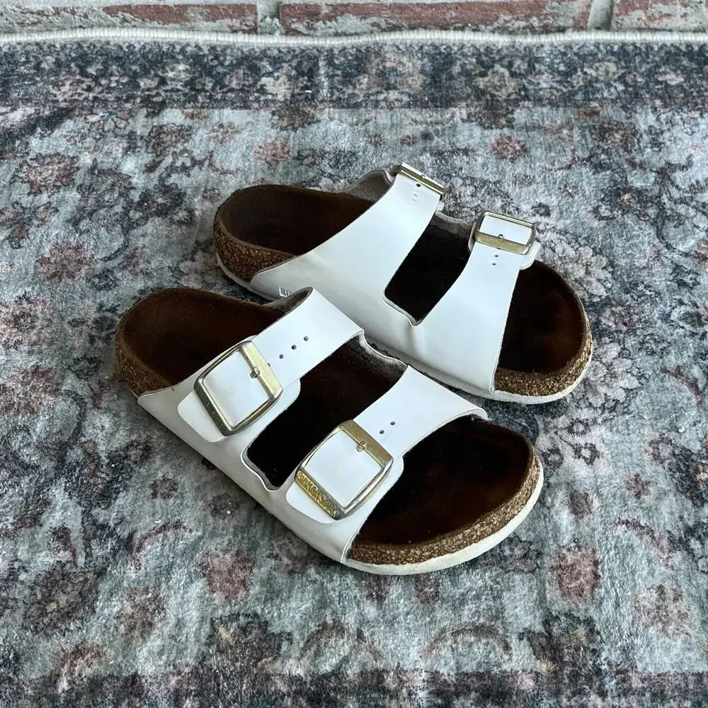 Birkenstock Arizona Kids White Sandals / EU 29 US Kids 11 11.5 / Gold Buckle